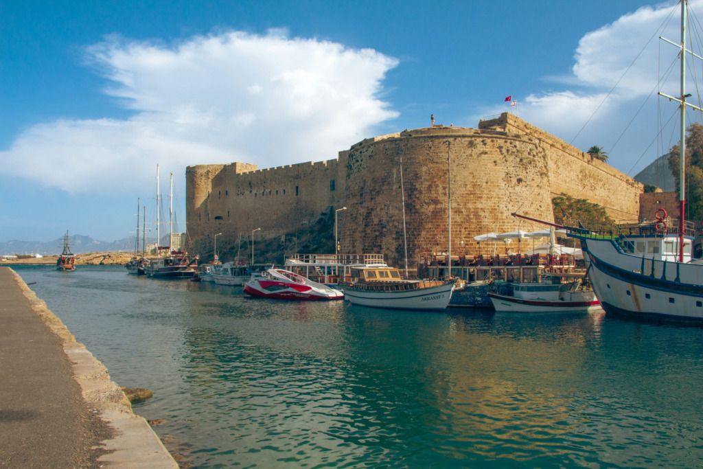 Girne: Mavinin, Tarihin ve Huzurun Buluştuğu Nokta