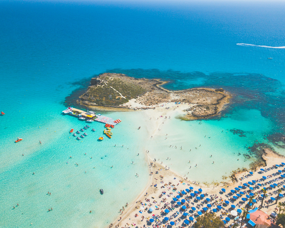 Girne: Mavinin, Tarihin ve Huzurun Buluştuğu Nokta