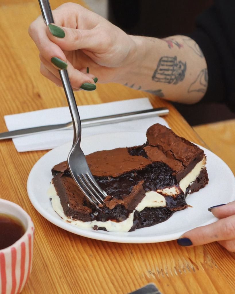 UN Bakery & Breakfast Club brownie