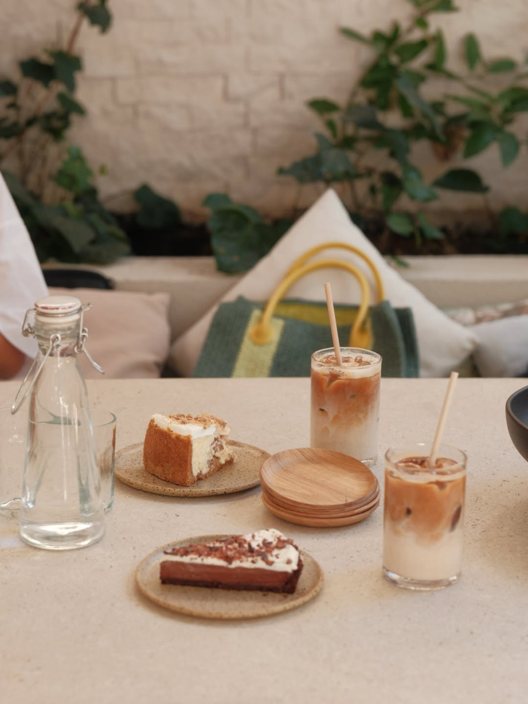 Vina Bakery, tatlı ve kahveleri