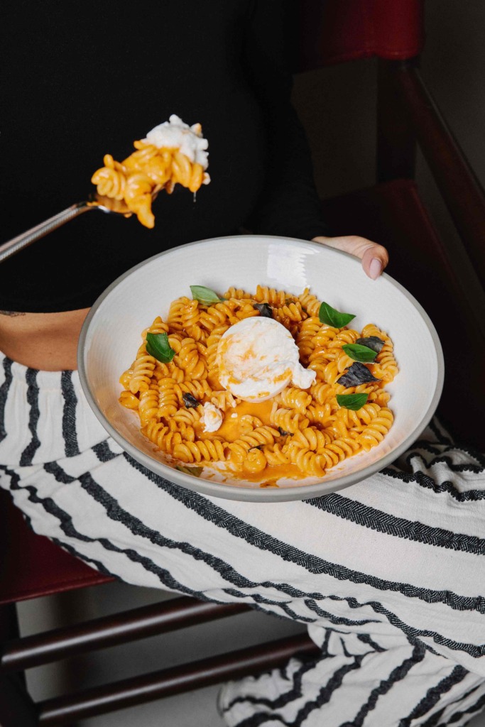 Domatesli Burrata Fusilli