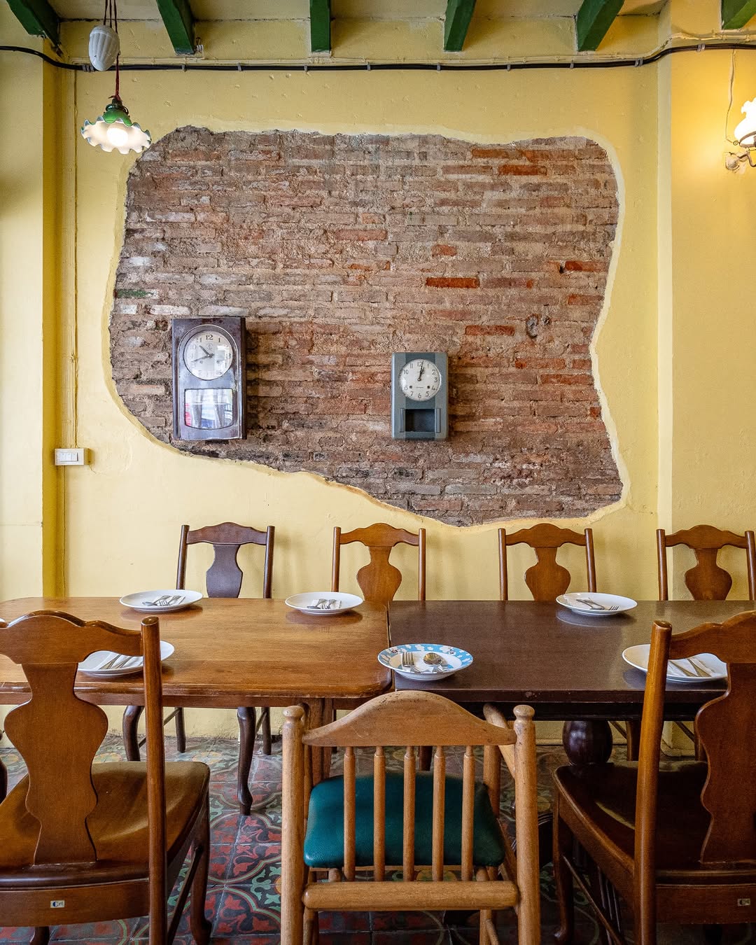 One Chun Café & Restaurant