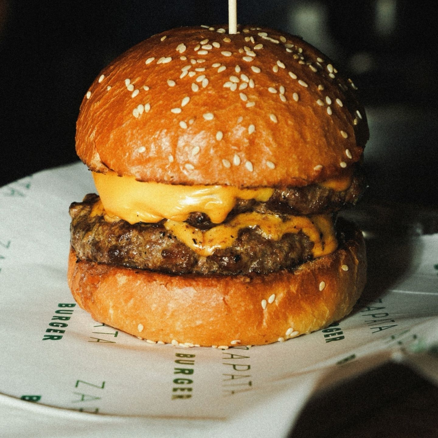 Zapata Burger, cheeseburger